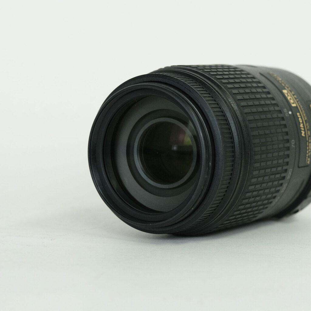 Nikon AF-S DX NIKKOR 55-300mm F4.5-5.6G ED VR Nikon AF-S DX NIKKOR 55-300mm F4.5-5.6G ED VR