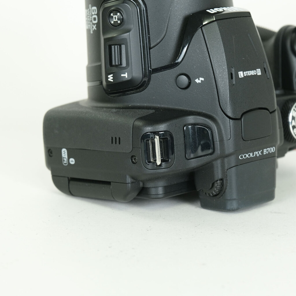 Nikon COOLPIX B700 ブラック Nikon COOLPIX B700 ブラック