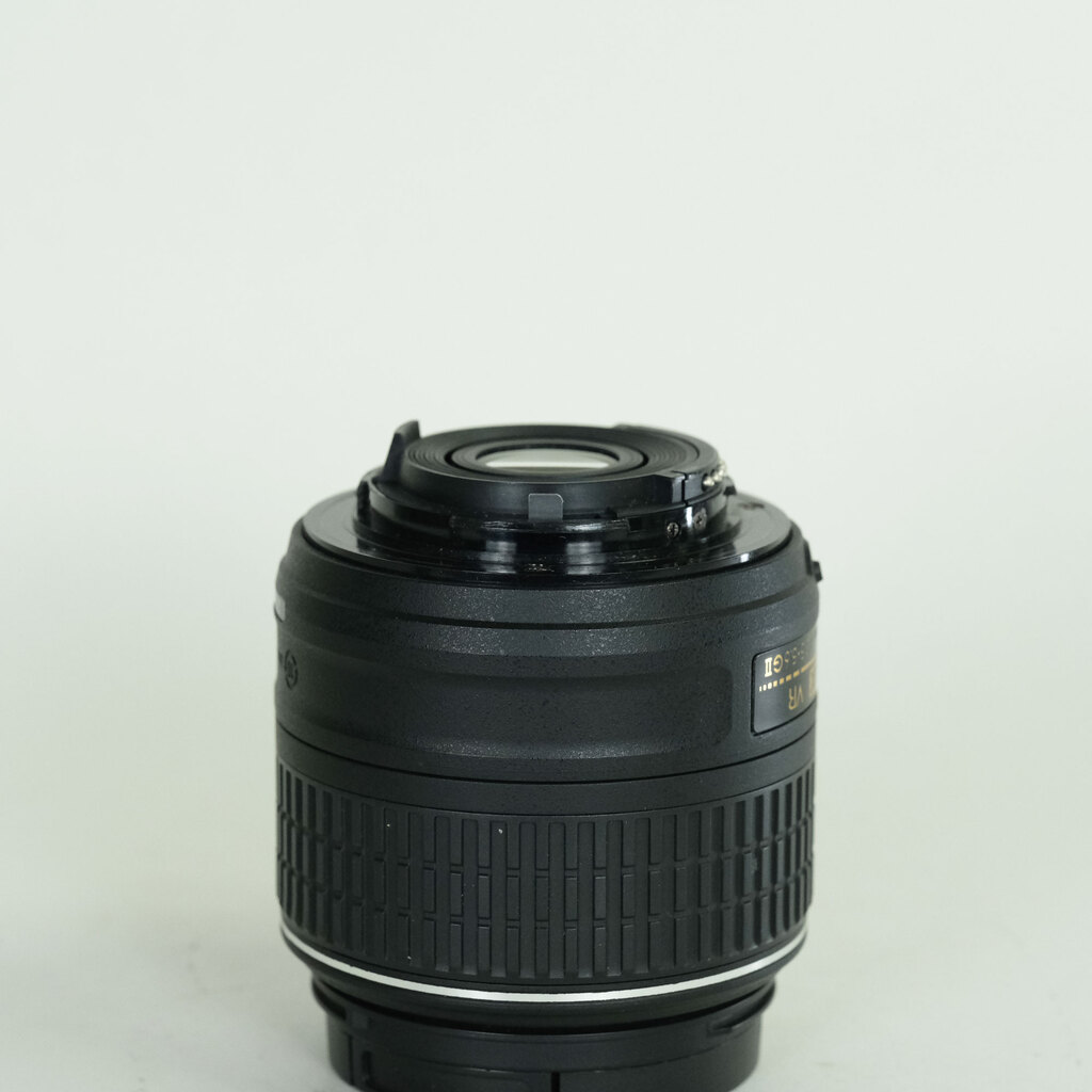 Nikon AF-S DX NIKKOR 18-55mm f3.5-5.6G VR II