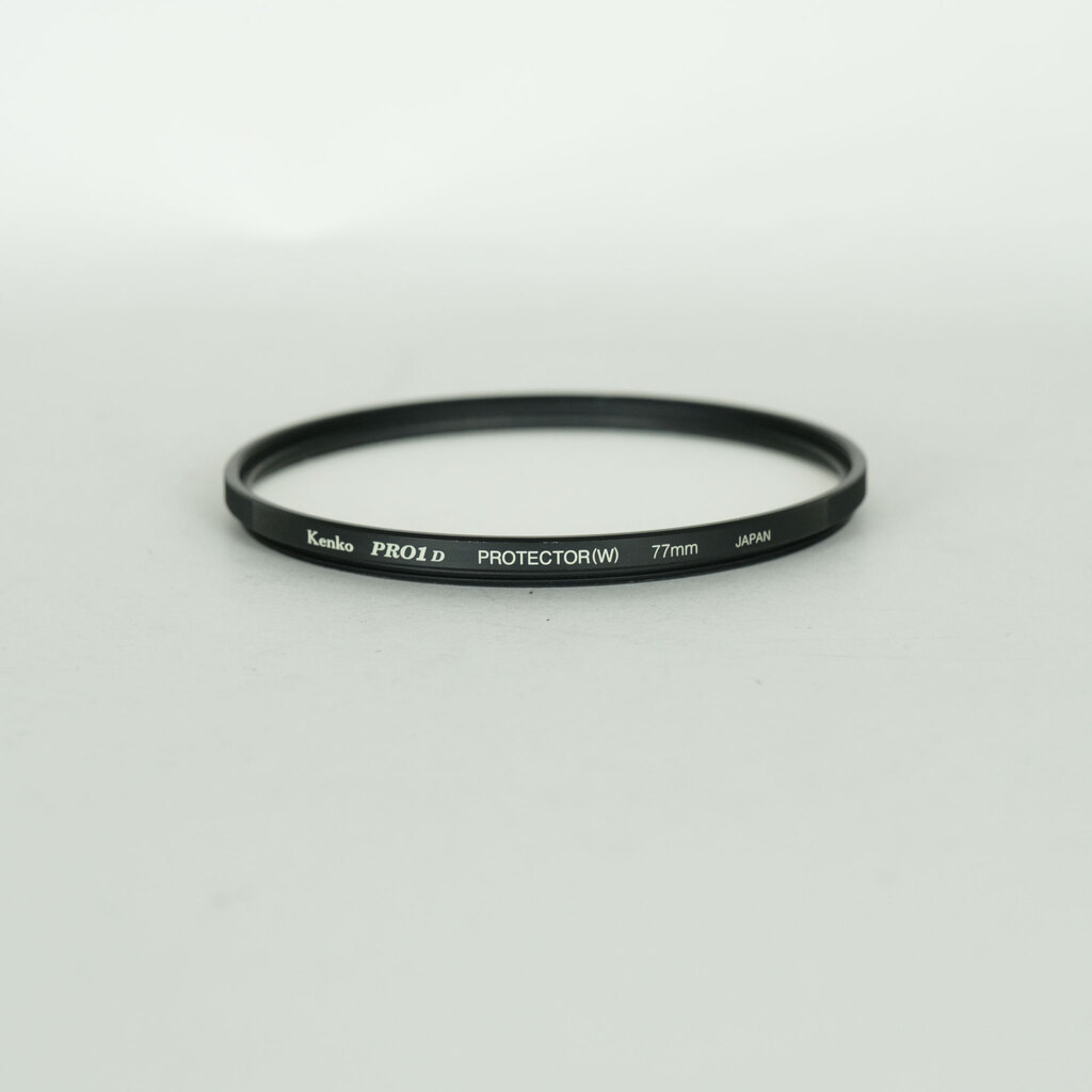 Nikon AF-S DX Zoom-Nikkor 17-55mm f/2.8G IF-ED Nikon AF-S DX Zoom-Nikkor 17-55mm f/2.8G IF-ED