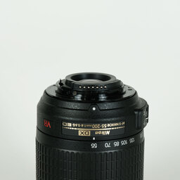 Nikon AF-S DX VR Zoom-Nikkor 55-200mm F4-5.6G IF-ED