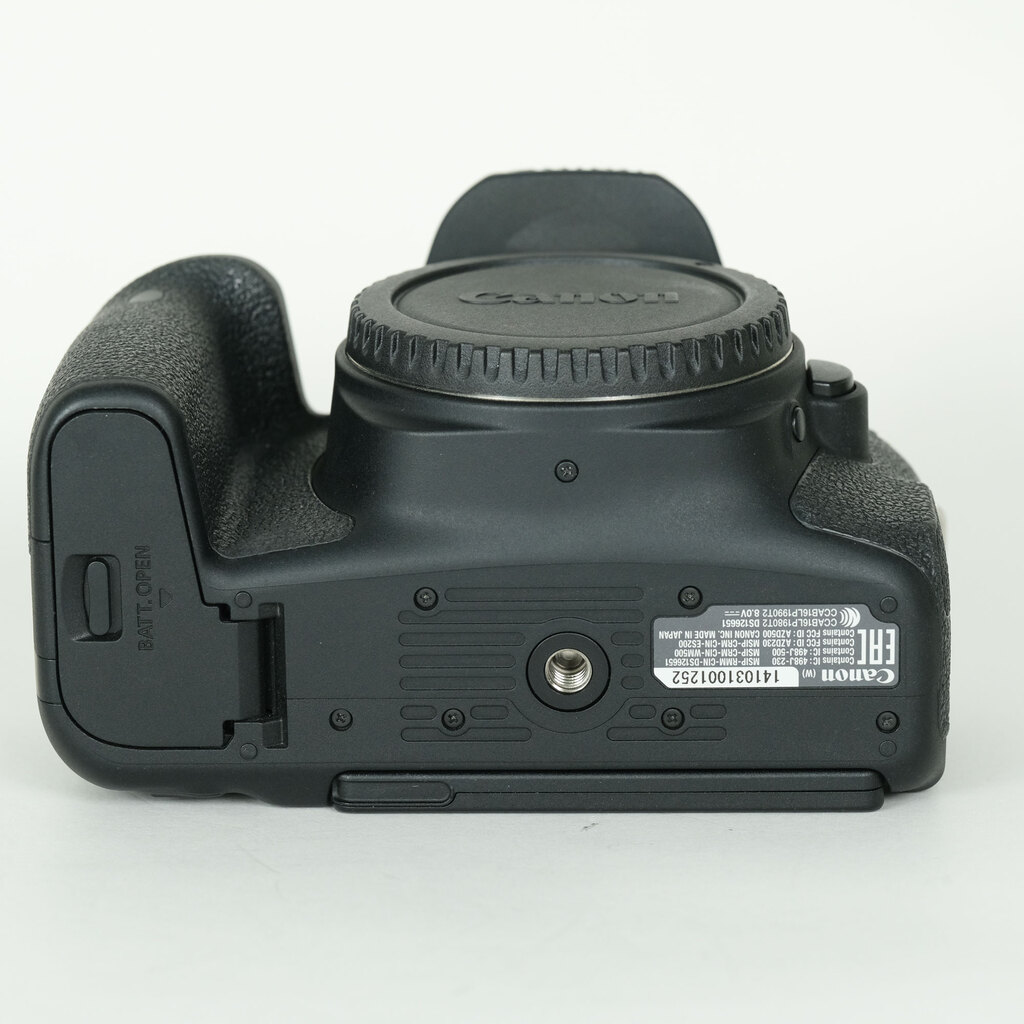 Canon EOS 9000D