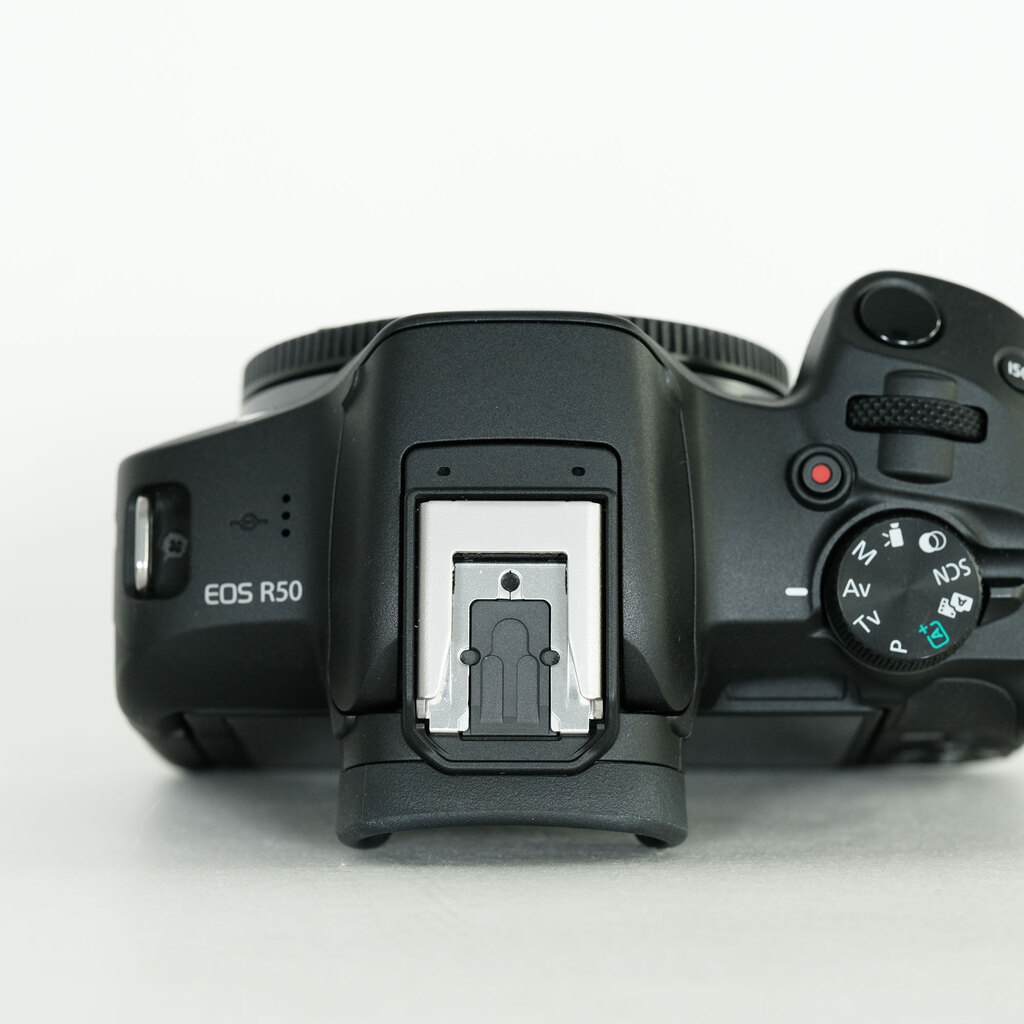 Canon EOS R50