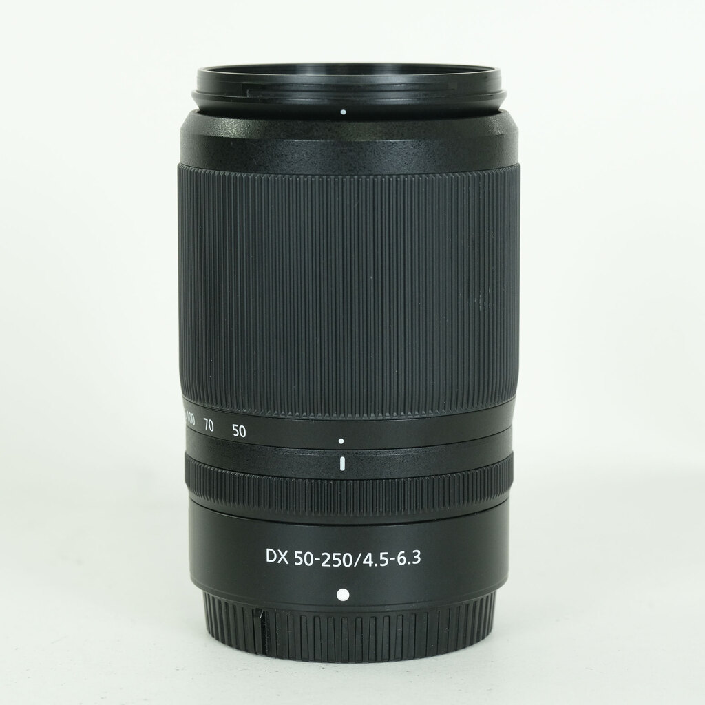 Nikon NIKKOR Z DX 50-250mm f/4.5-6.3 VR Nikon NIKKOR Z DX 50-250mm f/4.5-6.3 VR
