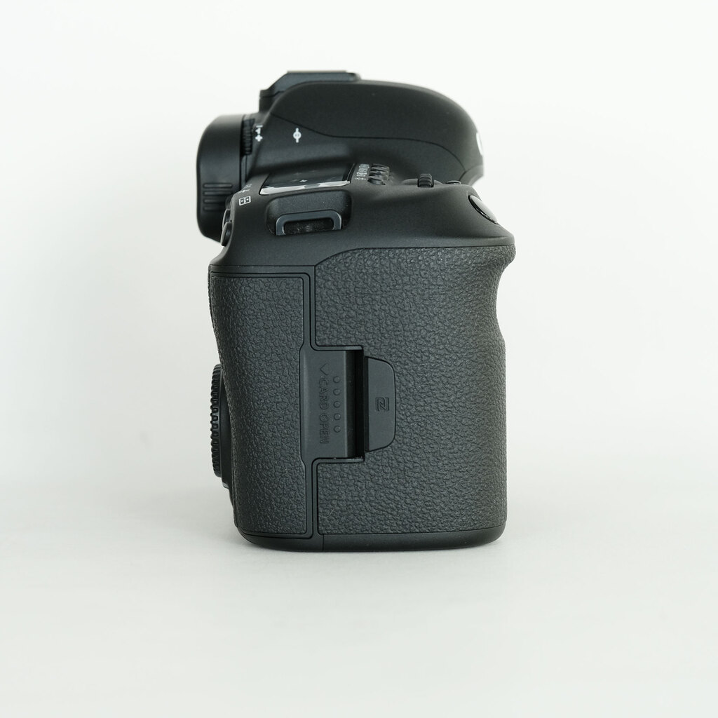 Canon EOS 5D Mark IV