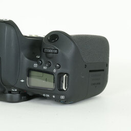 Canon EOS 9000D