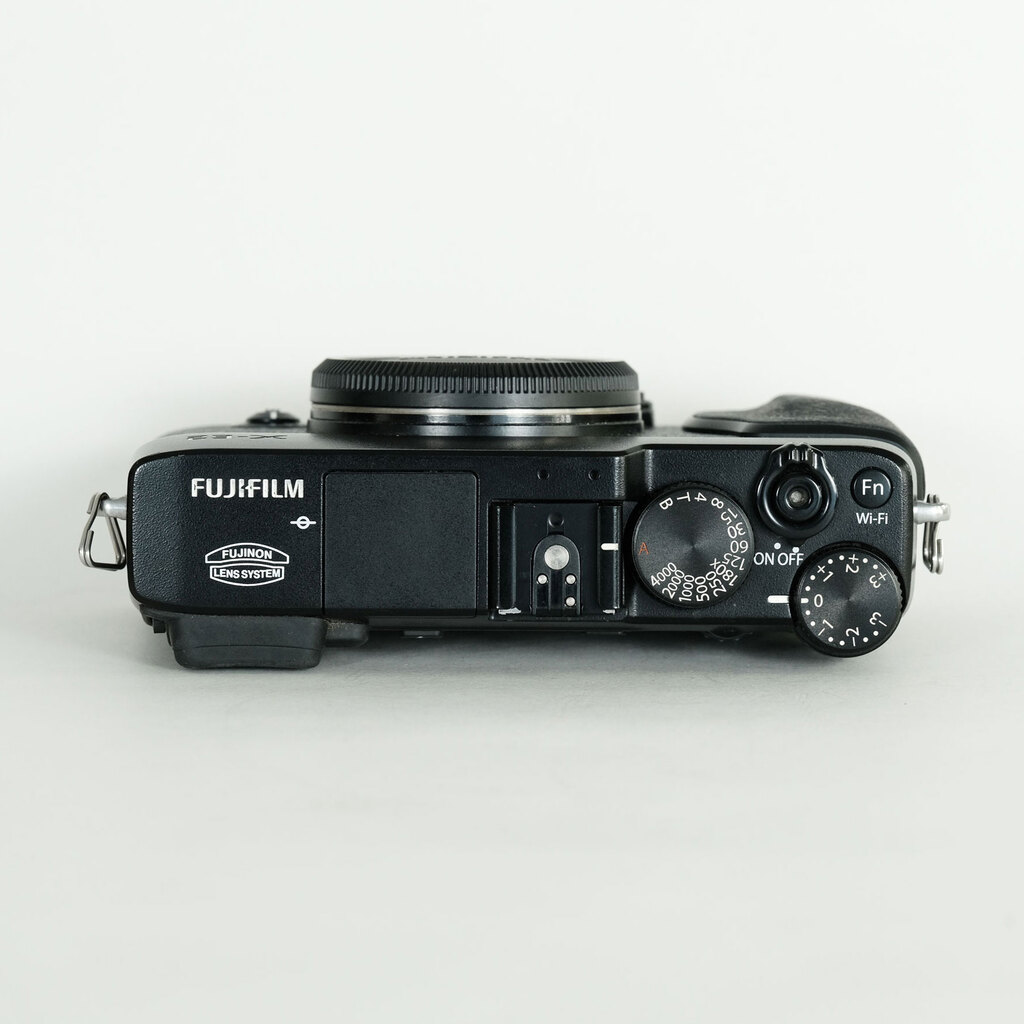 FUJIFILM X-E2