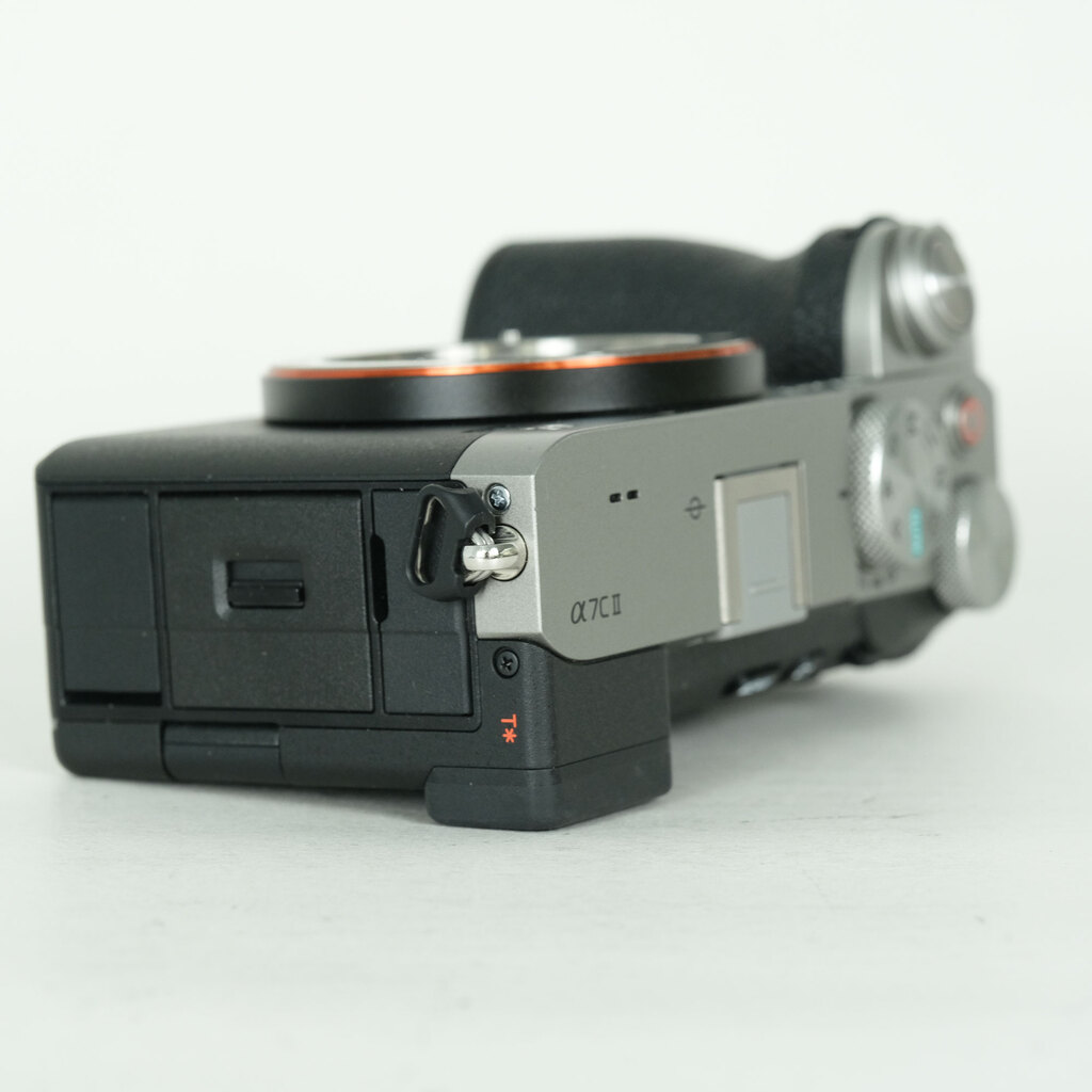 SONY α7C II（ILCE-7CM2）の出品 | ONE SCENE（ワンシーン）