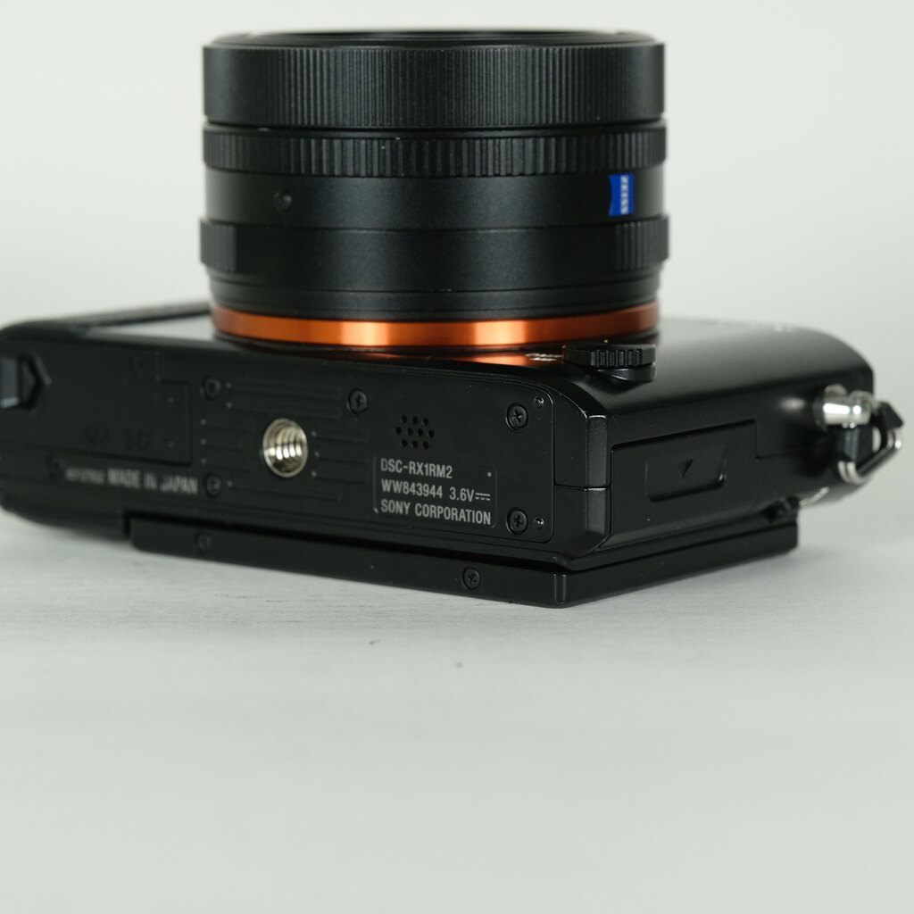 SONY Cyber-shot DSC-RX1RM2の出品 | ONE SCENE（ワンシーン）