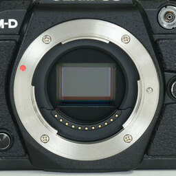 OLYMPUS OM-D E-M5 Mark II