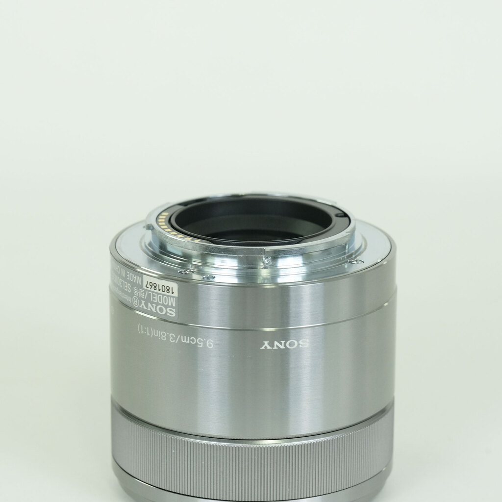 SONY E 30mm F3.5 Macro SEL30M35