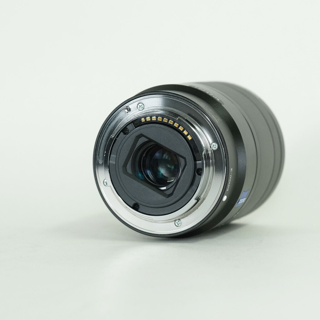 SONY Vario-Tessar T* E 16-70mm F4 ZA OSS SEL1670Z SONY Vario-Tessar T* E 16-70mm F4 ZA OSS SEL1670Z