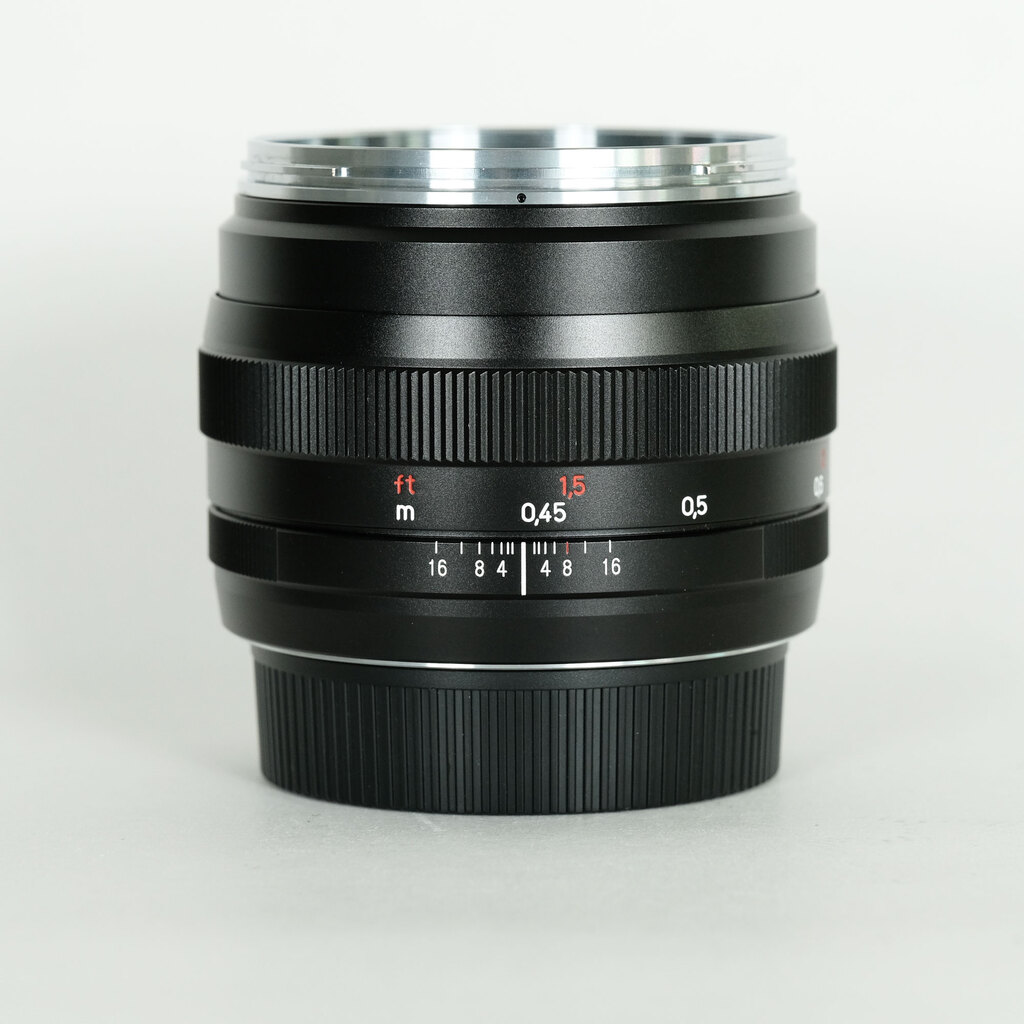 Carl Zeiss Planar T* 50mm F1.4 ZE [キヤノンEF用]