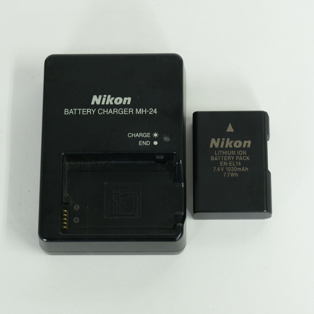 Nikon D3100 ボディ