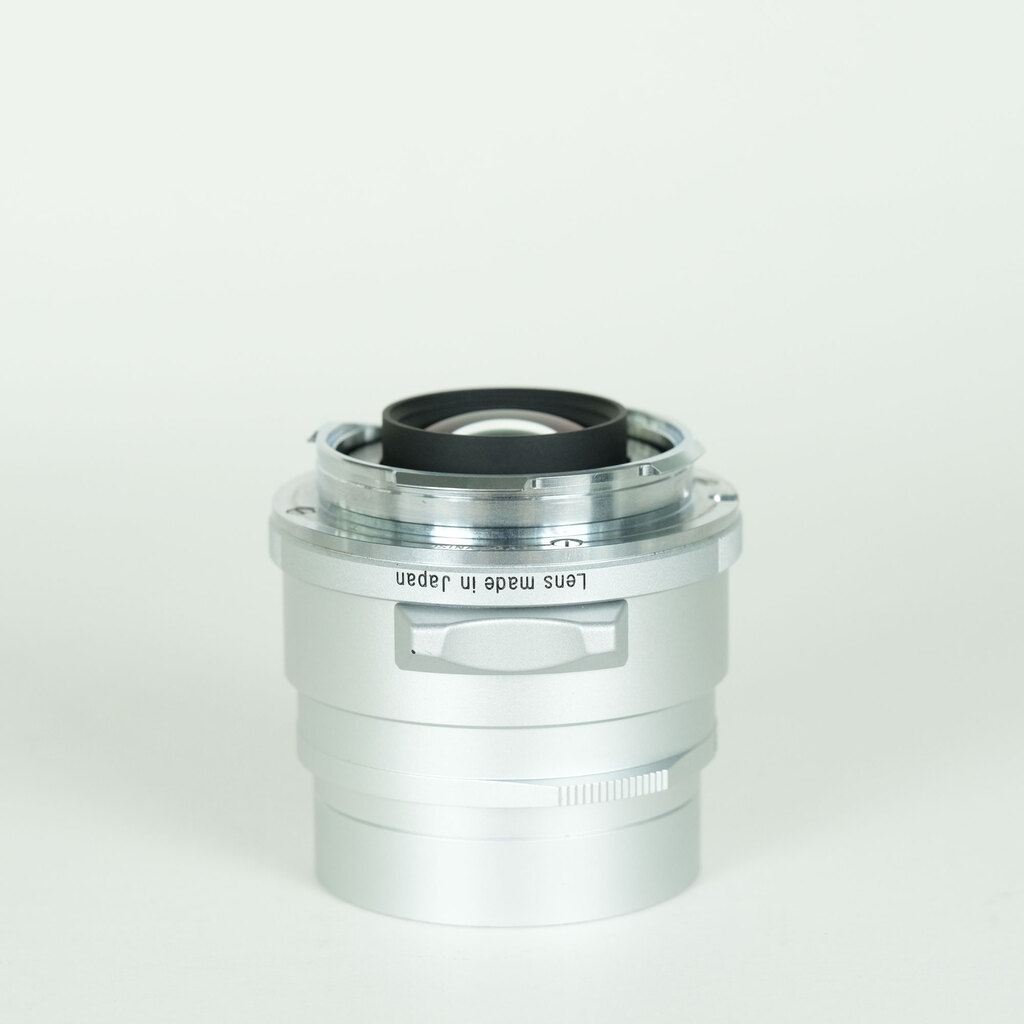コシナ フォクトレンダー COLOR-SKOPAR 50mm F2.2 VM シルバーの出品