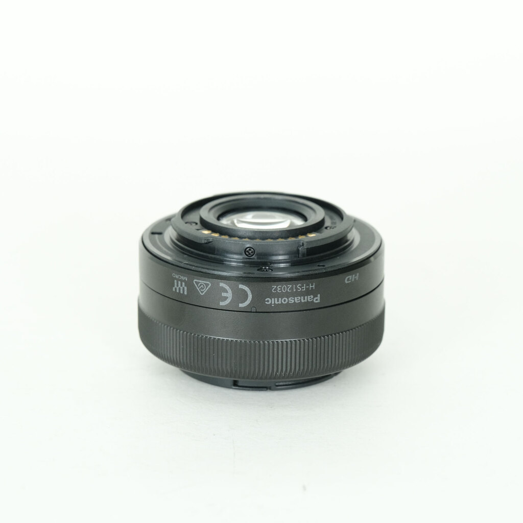 Panasonic LUMIX G VARIO 12-32mm / F3.5-5.6 ASPH. / MEGA O.I.S.の