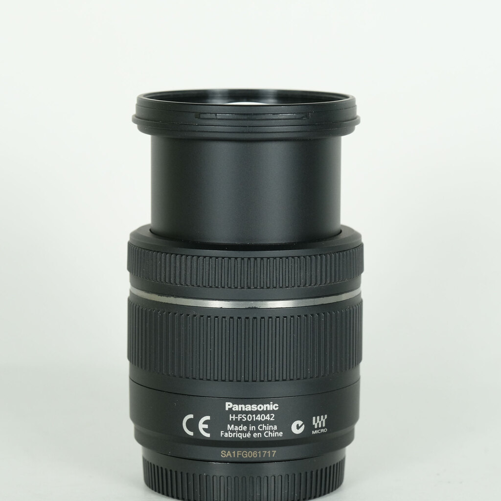 Panasonic LUMIX G 14-42mm F3.5-5.6 ASPH. MEGA O.I.S. H-FS014042の