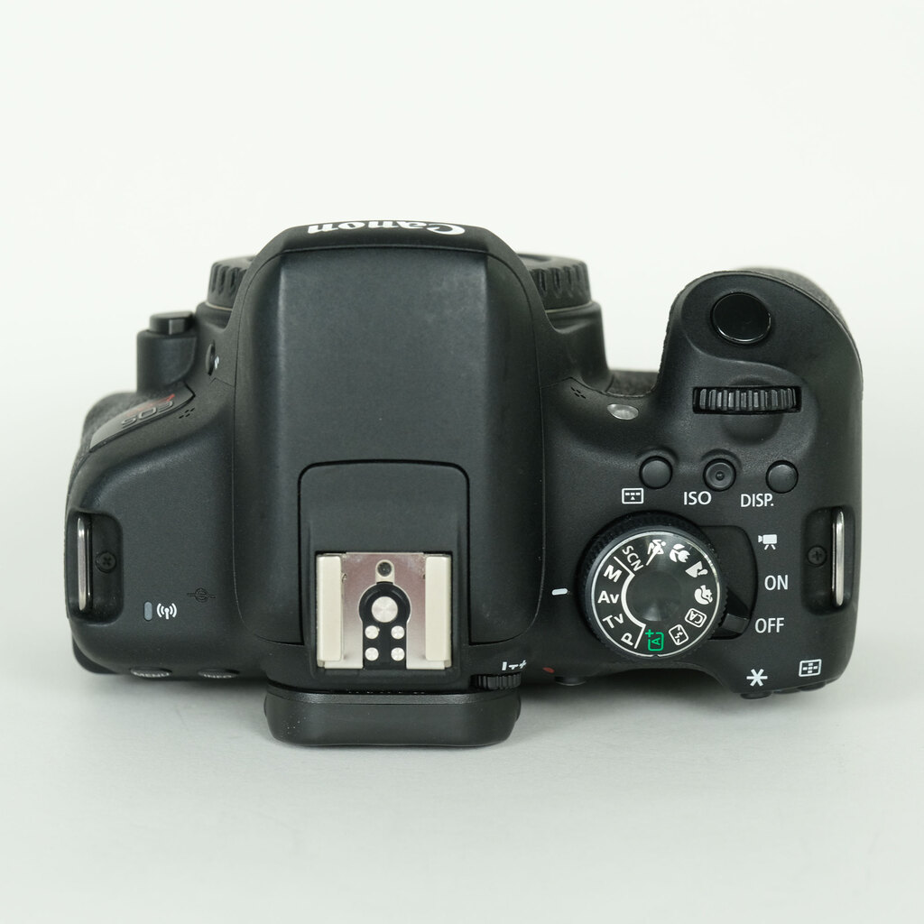 Canon EOS Kiss X8i
