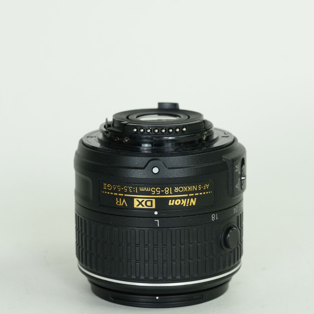Nikon AF-S DX NIKKOR 18-55mm f3.5-5.6G VR II