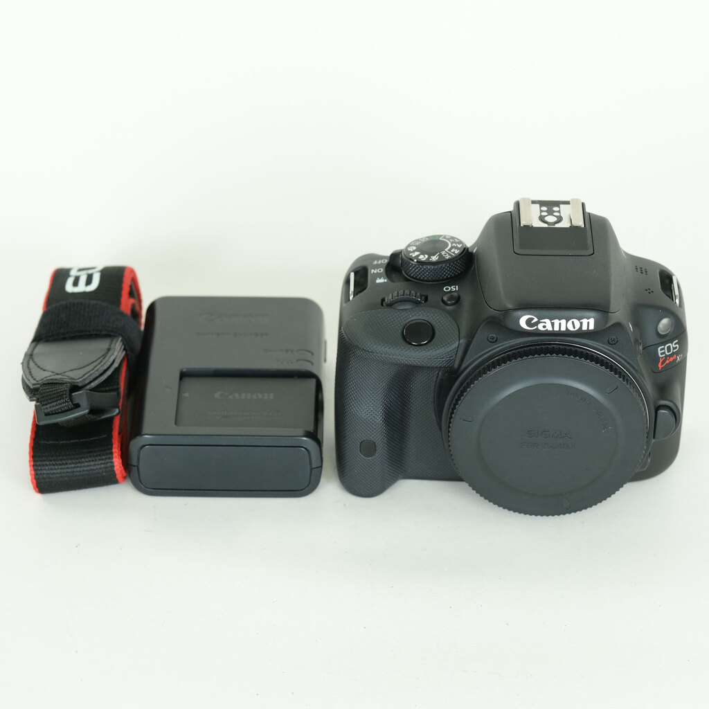 Canon EOS Kiss X7