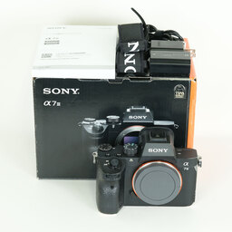 SONY α7 III(ILCE-7M3) SONY α7 III(ILCE-7M3)