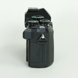 OLYMPUS OM-D E-M5 Mark III