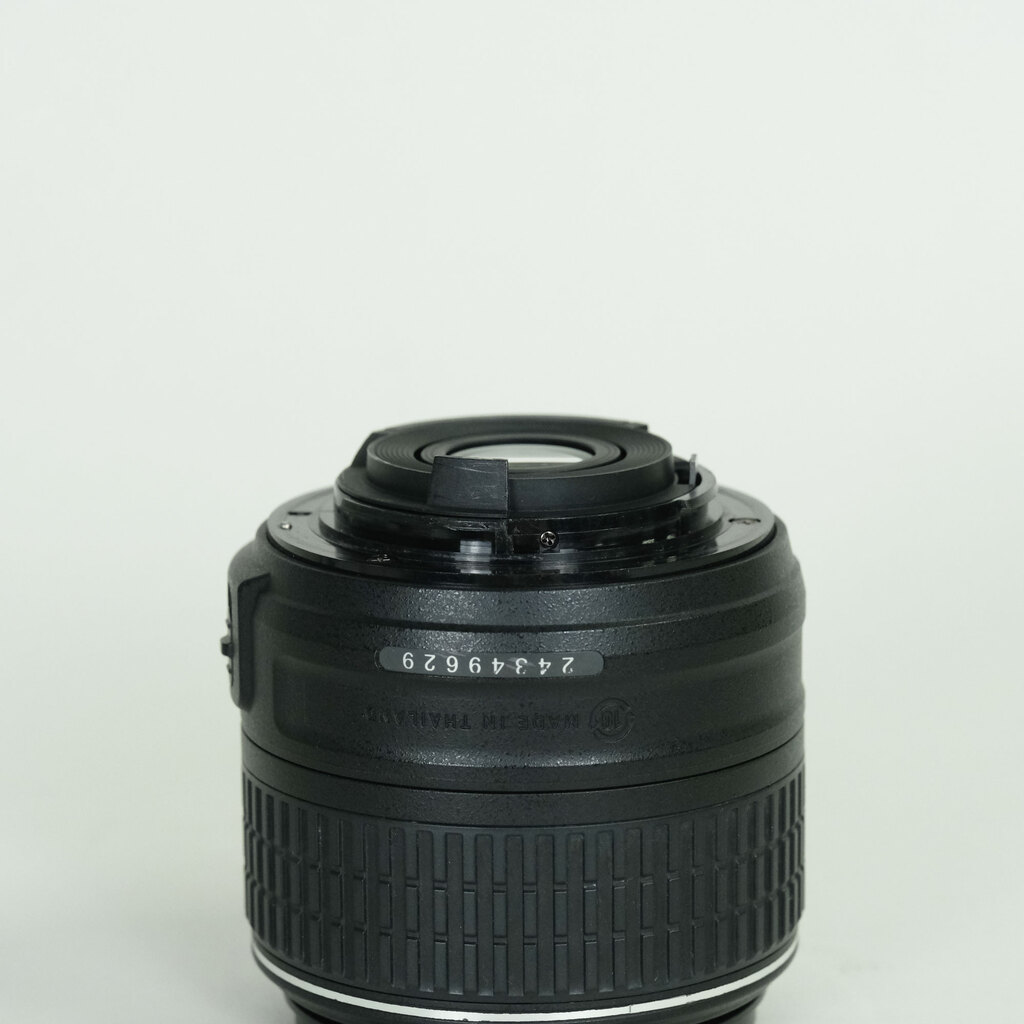 Nikon AF-S DX NIKKOR 18-55mm f3.5-5.6G VR II