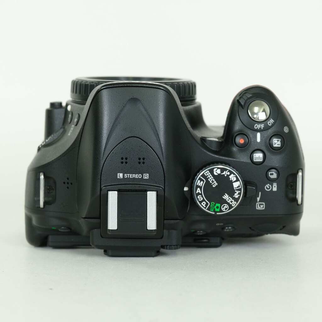 Nikon D5200 ボディ ブラック