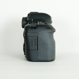 Canon EOS 6D Mark II