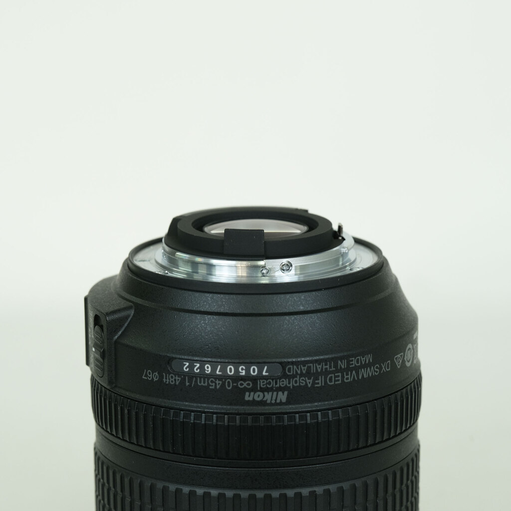 Nikon AF-S DX NIKKOR 18-140mm F3.5-5.6G ED VR Nikon AF-S DX NIKKOR 18-140mm F3.5-5.6G ED VR