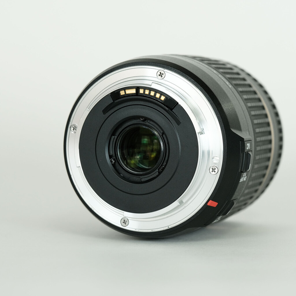 TAMRON 18-270mm F3.5-6.3 DiII VC PZD/Model B008E（キヤノンEF用）