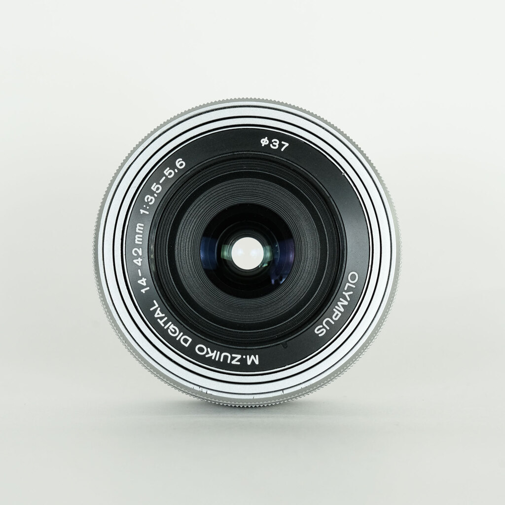 OLYMPUS M.ZUIKO DIGITAL ED 14-42mm F3.5-5.6 EZ シルバー