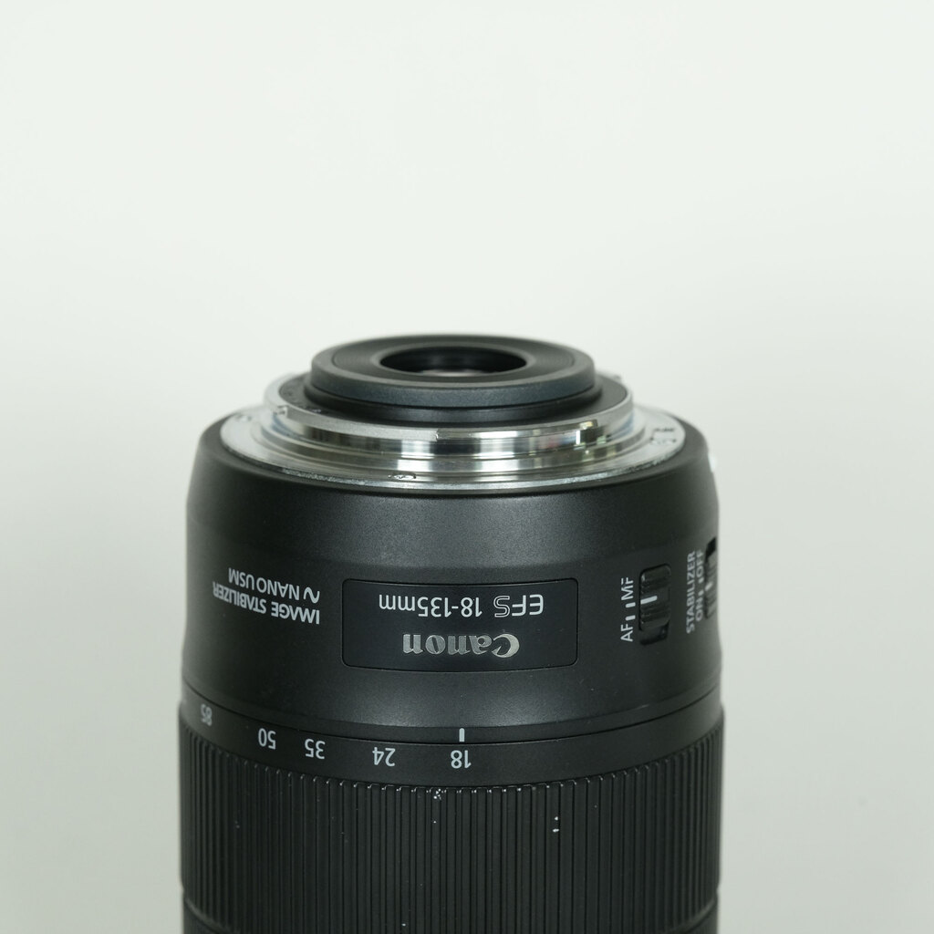Canon EF-S18-135mm F3.5-5.6 IS USM