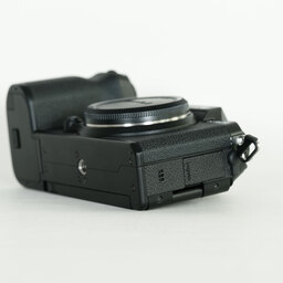 FUJIFILM X-S20