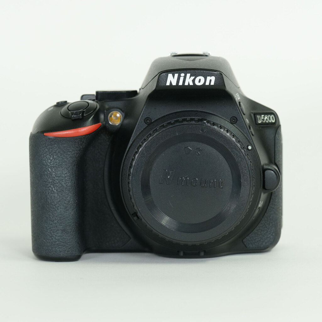 Nikon D5600