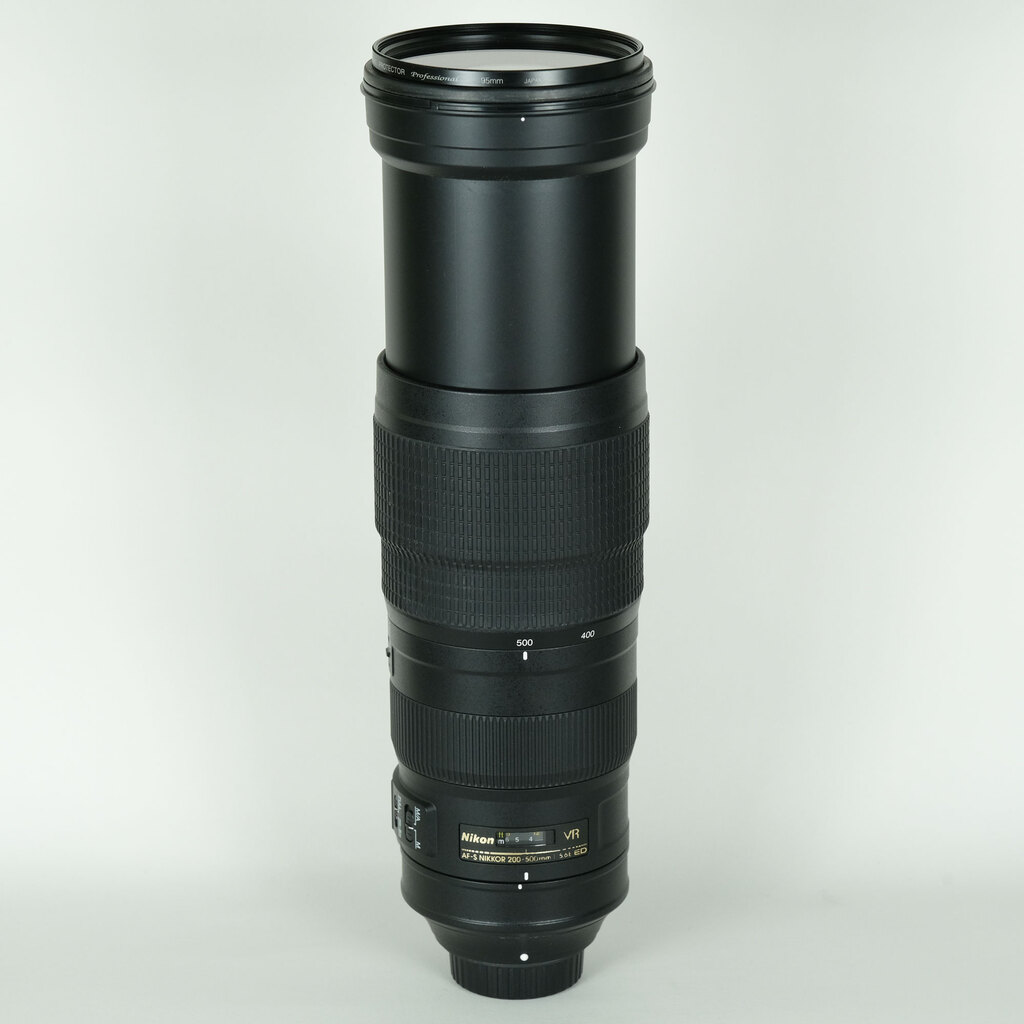 Nikon AF-S NIKKOR 200-500mm f/5.6E ED VR Nikon AF-S NIKKOR 200-500mm f/5.6E ED VR