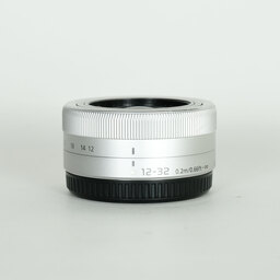 Panasonic LUMIX G VARIO 12-32mm / F3.5-5.6 ASPH. / MEGA O.I.S.