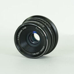 七工匠 7artisans 25mm F1.8 (マイクロフォーサーズ用) ブラック