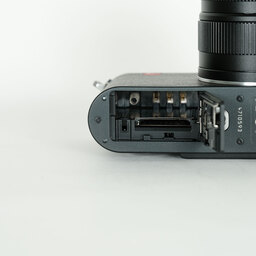 LEICA X Vario (Typ107) ブラック