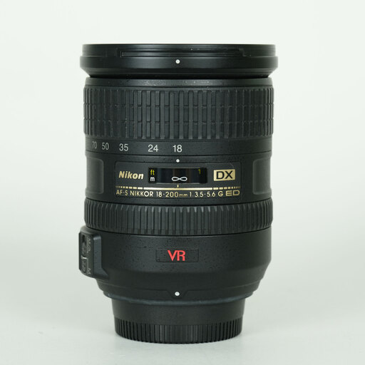 Nikon AF-S DX VR Zoom-Nikkor 18-200mm F3.5-5.6G IF-ED