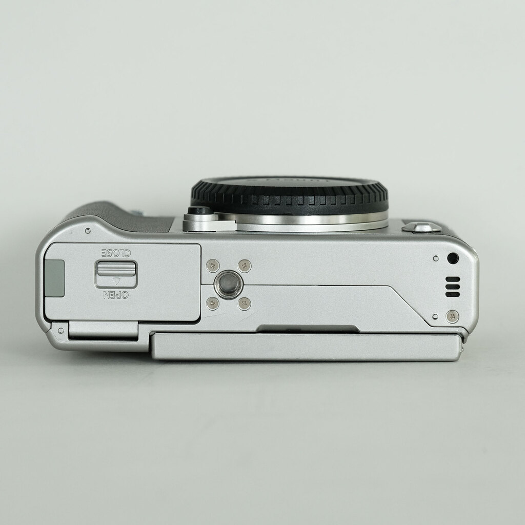 FUJIFILM X-A3 ボディ  シルバー