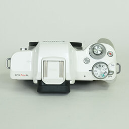 Canon EOS Kiss M
