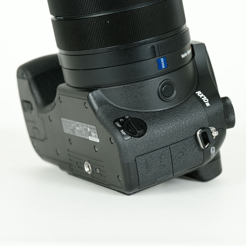 SONY Cyber-shot DSC-RX10M3 SONY Cyber-shot DSC-RX10M3