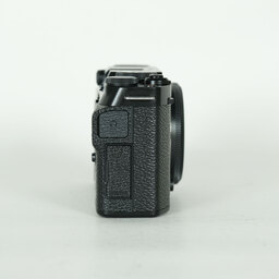 FUJIFILM X-M5