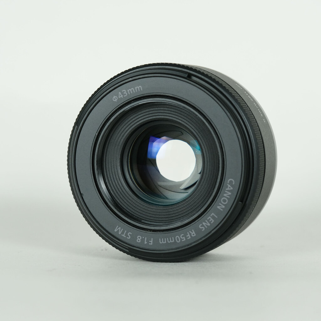 Canon RF50mm F1.8 STM Canon RF50mm F1.8 STM