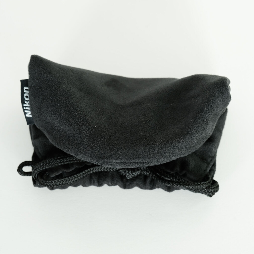 Nikon AF-S DX VR Zoom-Nikkor 55-200mm F4-5.6G IF-ED Nikon AF-S DX VR Zoom-Nikkor 55-200mm F4-5.6G IF-ED