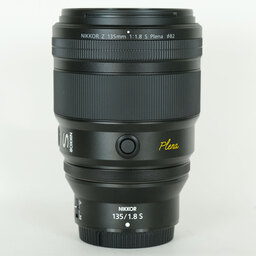Nikon NIKKOR Z 135mm f/1.8 S Plena