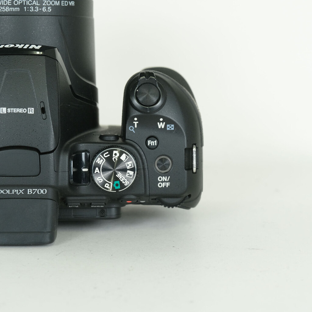 Nikon COOLPIX B700 ブラック Nikon COOLPIX B700 ブラック