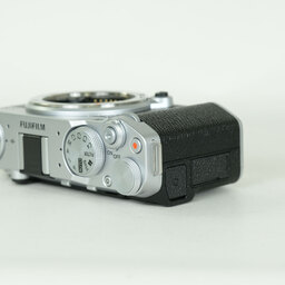 FUJIFILM X-M5