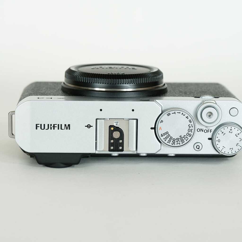 FUJIFILM X-E4